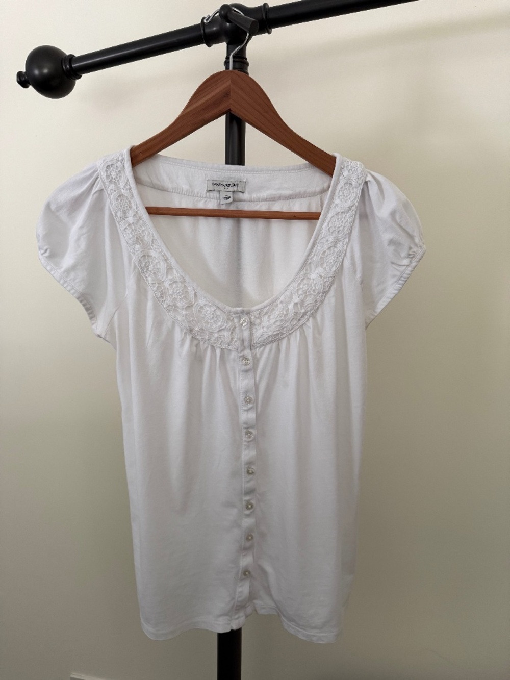 Banana Republic White Cotton Cap Sleeve Blouse Lace Crochet Neck size M